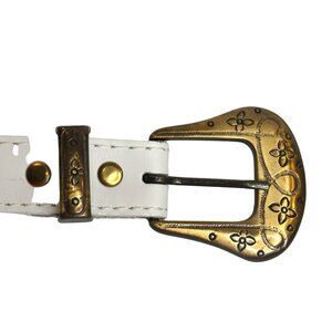 Vintage White Leather Belt Ornate Brass Buckle Womens M Feminine Cottagecore